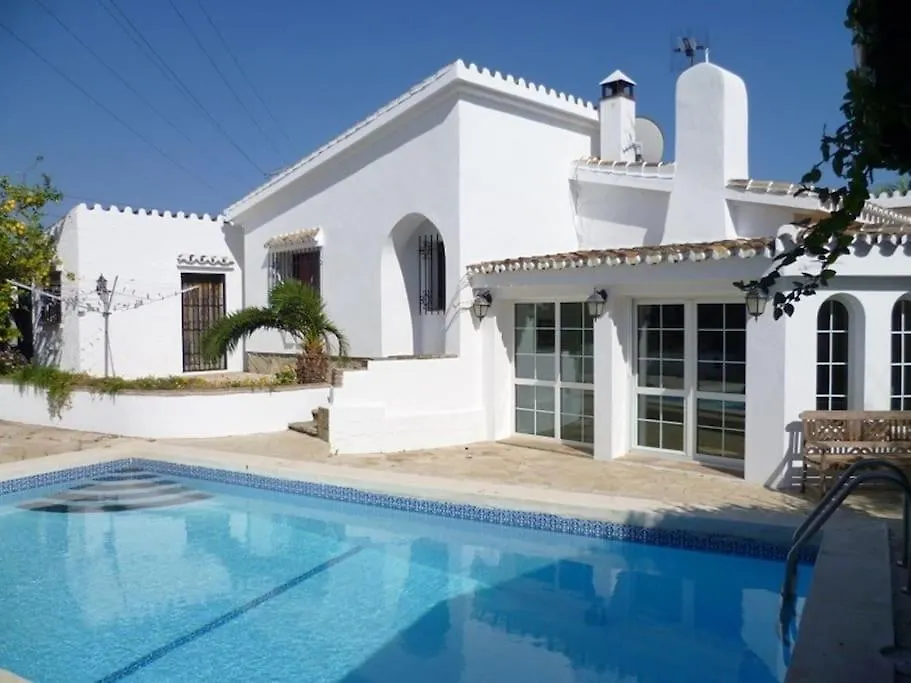 11647 - Private Cosy Villa In Marbella Area